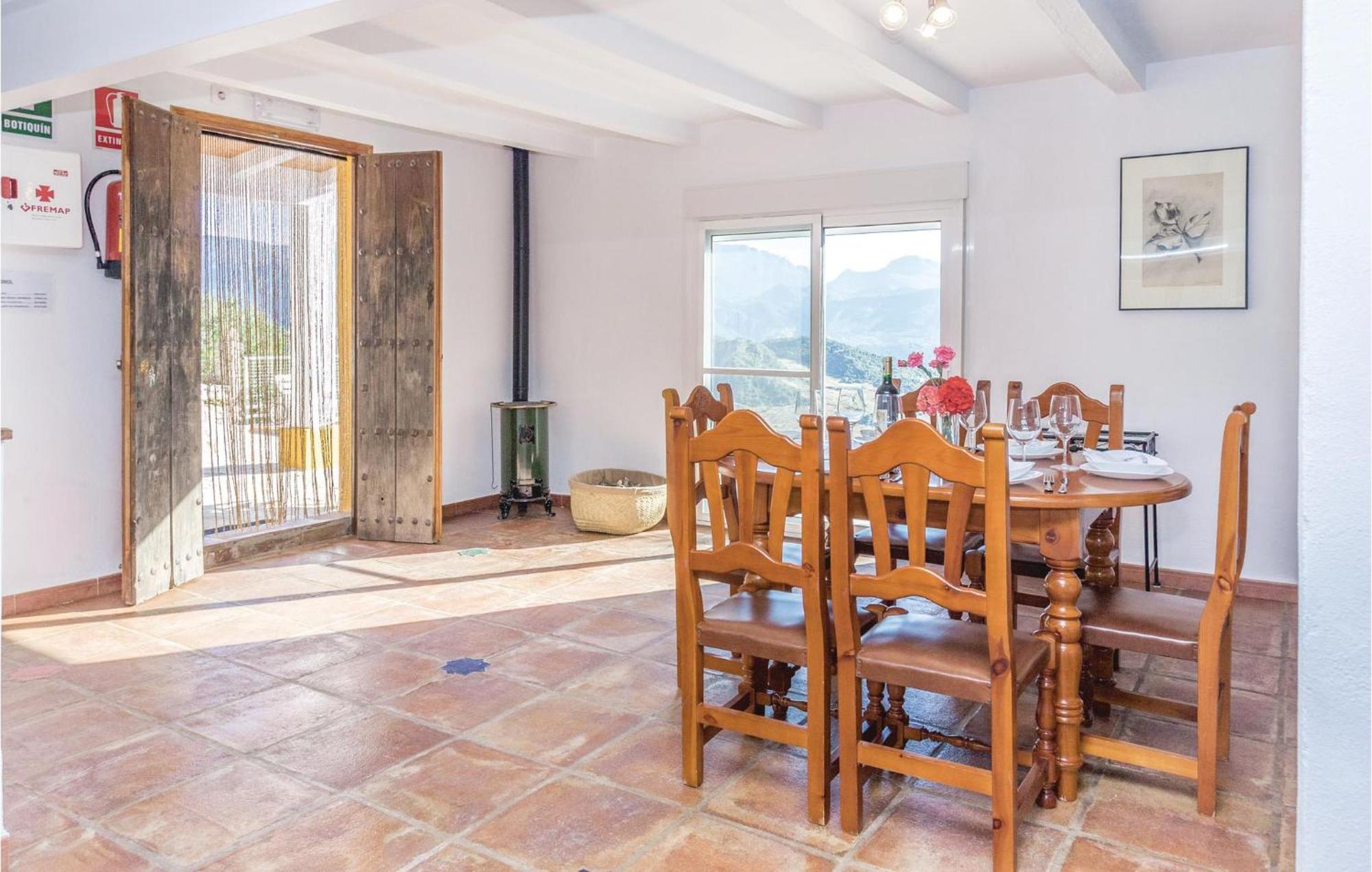 Awesome Home In Cadiz With Swimming Pool El Gastor Luaran gambar